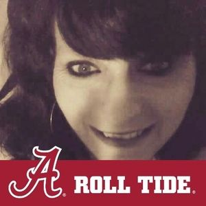 Meet your Posher, Lora