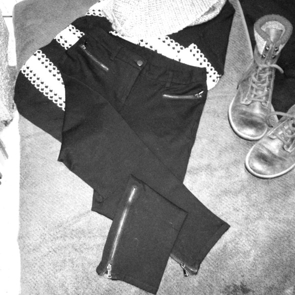 Pants for casual attire