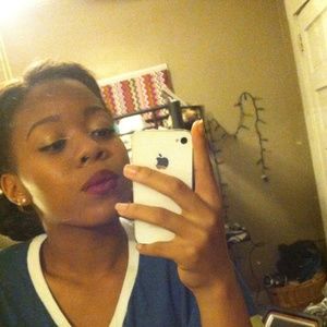 Meet your Posher, Jade