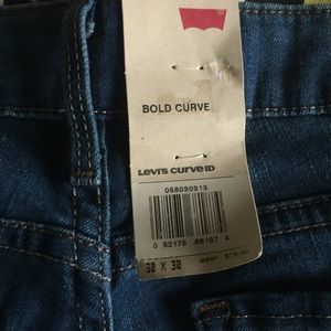 30X30 size Levi's jeans