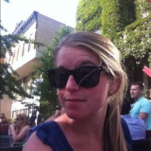 Meet your Posher, Allison