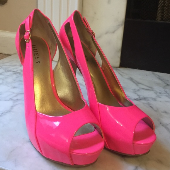 Hot pink -patent leather open toe heels by Guess!