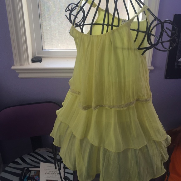 Yellow Flowy Top - Picture 2 of 2