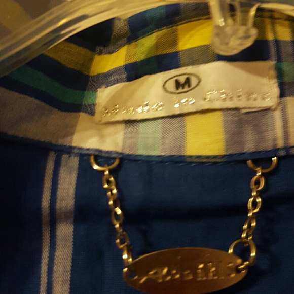 Buttoned shirt - Picture 2 of 2