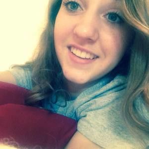 Meet your Posher, Lara