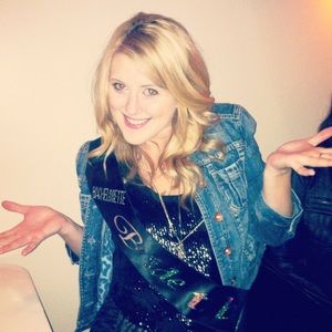 Meet your Posher, Carrie