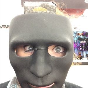 Meet your Posher, Ariel