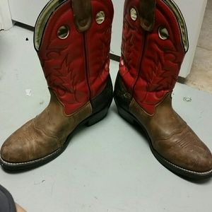 Used acme womens boots sz 9