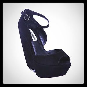MOVING SALE❕ Steve Madden Pickee Black Wedge