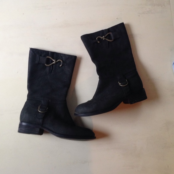Cole Haan black leather boots + Nikeair soles