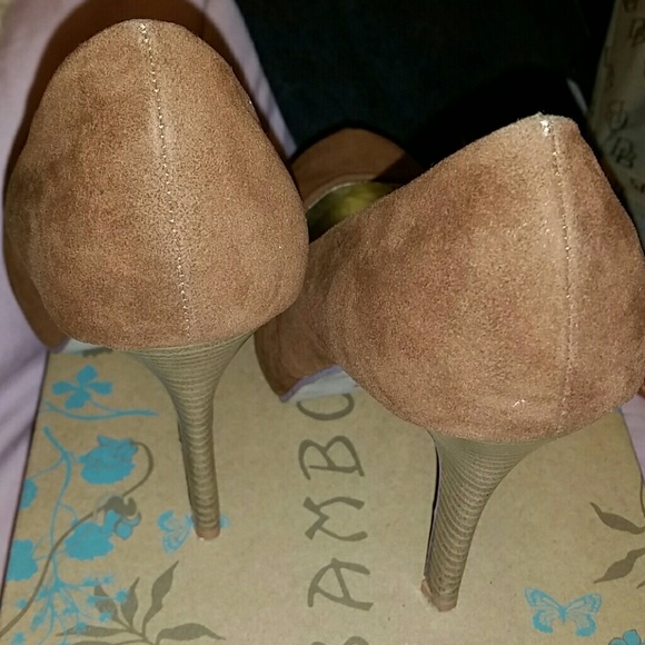 Heels - Picture 2 of 4