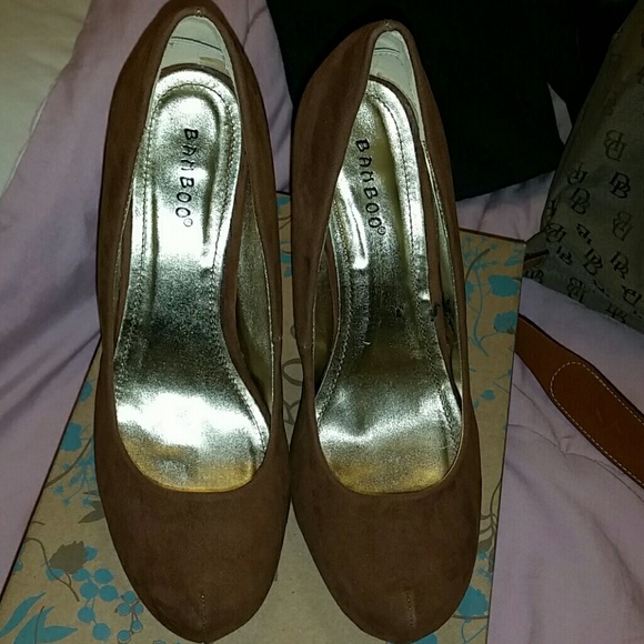 Heels - Picture 4 of 4