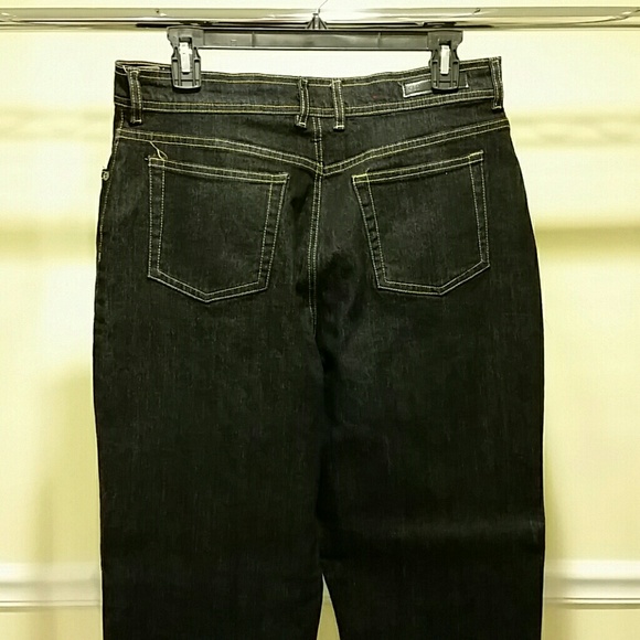 Jeans - Picture 2 of 3