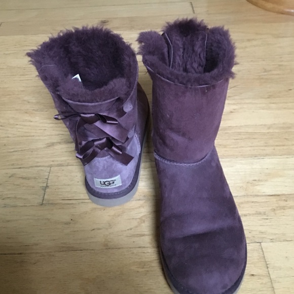 bailey bow uggs