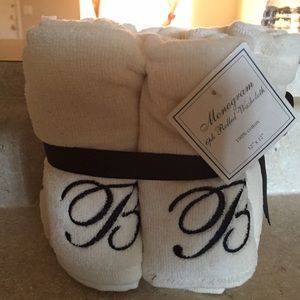6 pk Monogram wash clothes