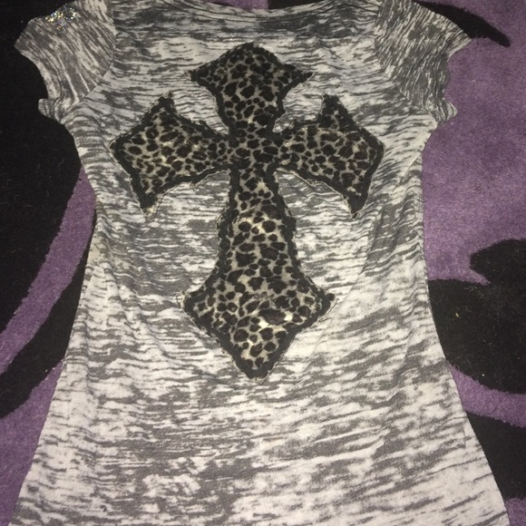 Velvet stone tshirt