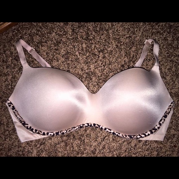 Victoria Secret Padded Bra - Picture 1 of 2