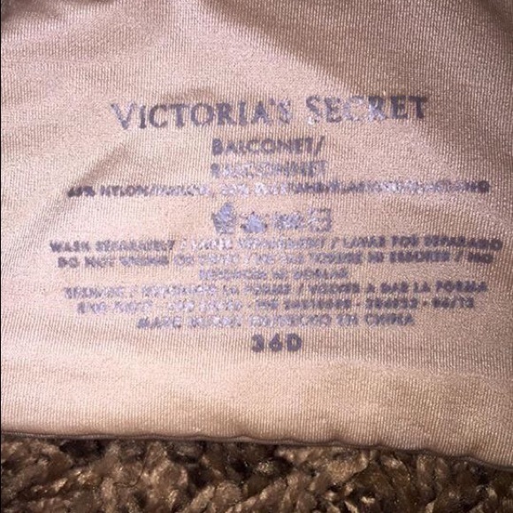 Victoria Secret Padded Bra - Picture 2 of 2