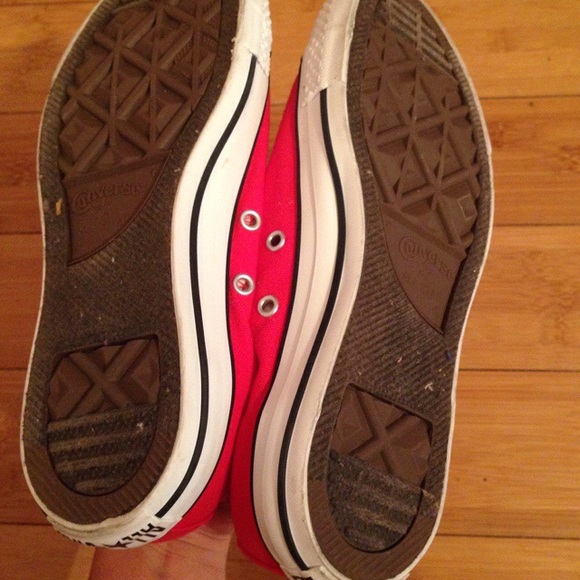 Red Converse - Picture 3 of 4