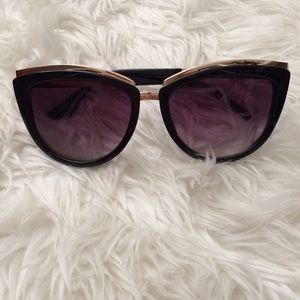 Cat eyes sunglasses