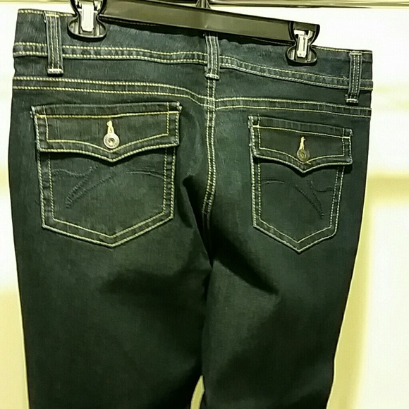 Jeans - Picture 3 of 3