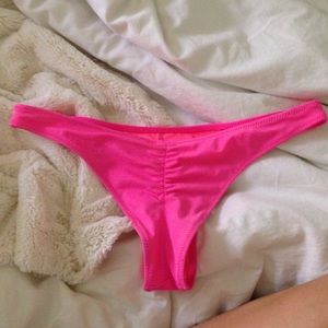 ☃⏰HOLIDAY SALE⏰☃ bright pink vs bottoms