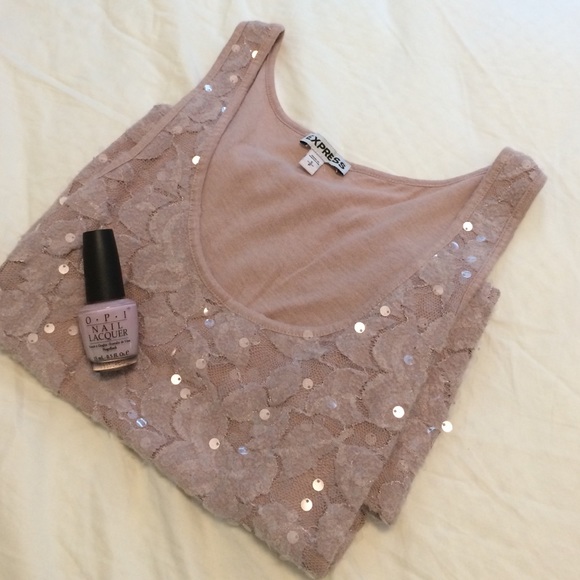 Top - Picture 2 of 2