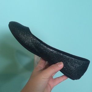 black and silver glitter flats!! ✨
