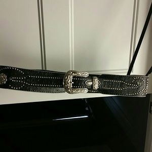 Beautiful western wide curved belt sz xl