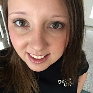 Meet your Posher, Brittni