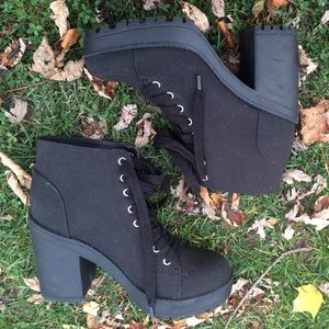 Platform lug heel boots!