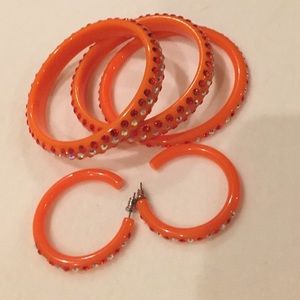 Set of bracelets and earrings