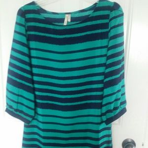 Women's size large shift dress. Fits more like med