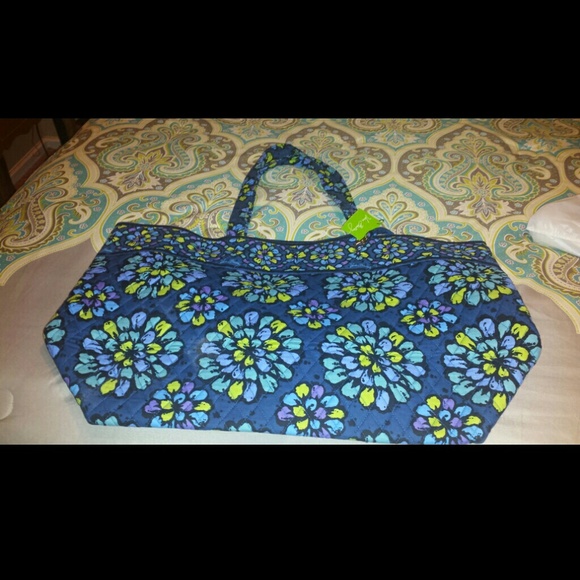 Vera Bradley tote