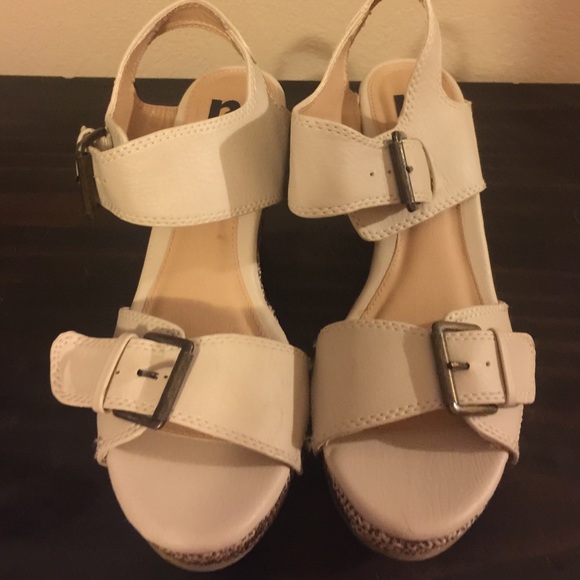 Wedges from the buckle