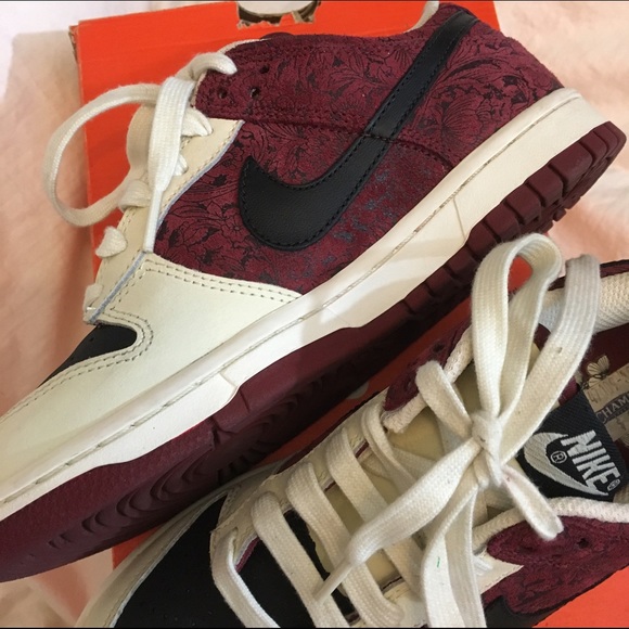 Wmns Nike dunk low