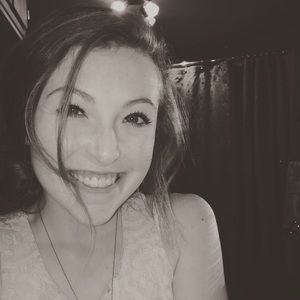 Meet your Posher, Abby