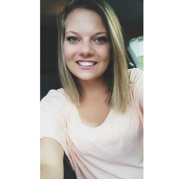 Meet your Posher, Bayli - Picture 1 of 1