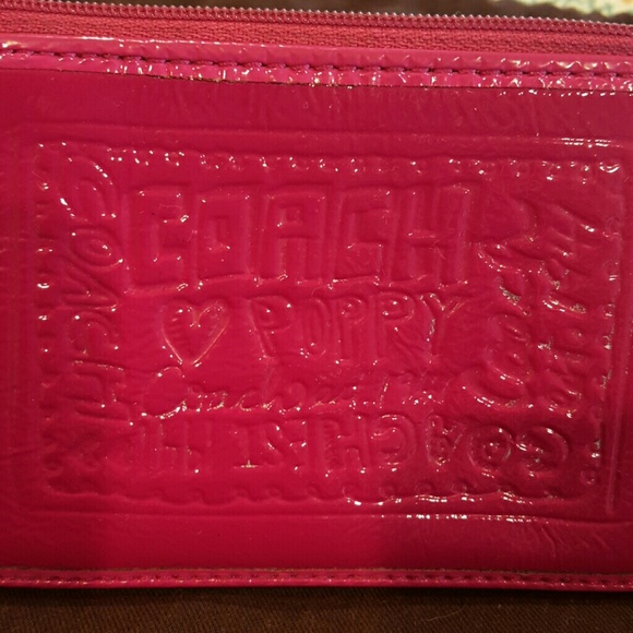 Authentic Coach card holder/keychain - Picture 2 of 4