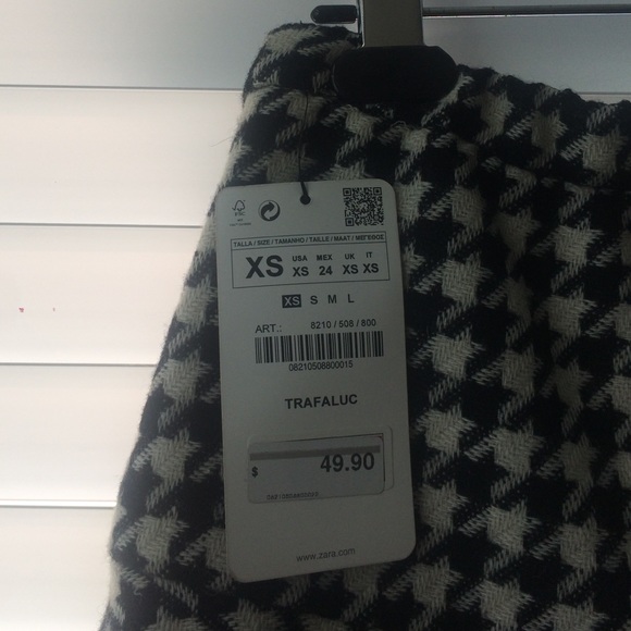 SOLD - Host pick ▪️▫️▪️Zara skirt - Picture 4 of 4