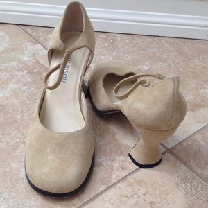 Wore them once for a 4hr event..