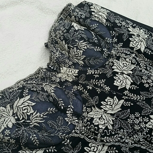 Gold & black NWOT bustier - Picture 2 of 4