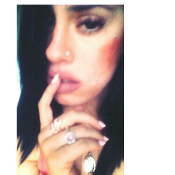 Meet your Posher, Nichole - Picture 1 of 1