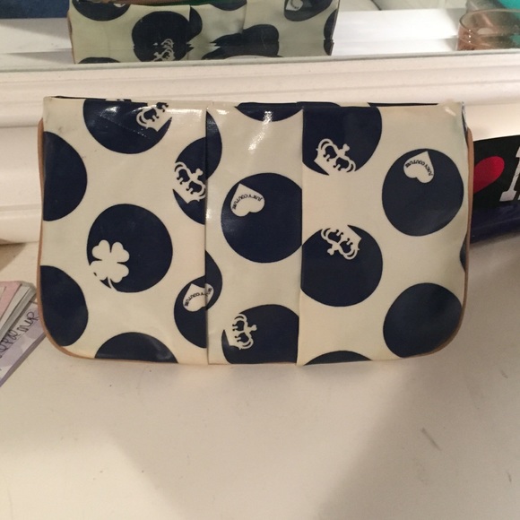 Juicy couture patent clutch.