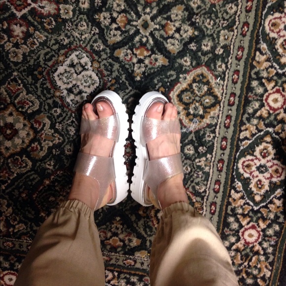 Free People Shoes - Final price!! Platform sandals