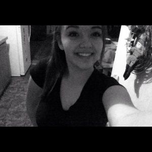 Meet your Posher, Deseree