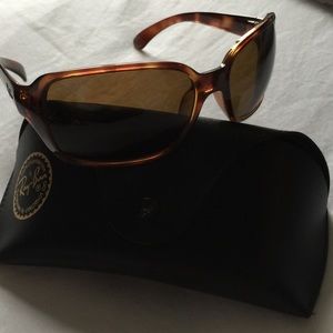 Ray-Ban