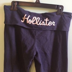 hollister navy blue bootleg yogas!! 👖