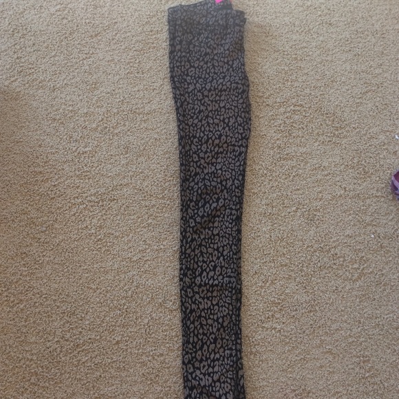 Cheetah Print Jeans - Picture 4 of 4