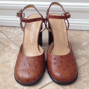 Worn once very cute but doesn't fit anymore